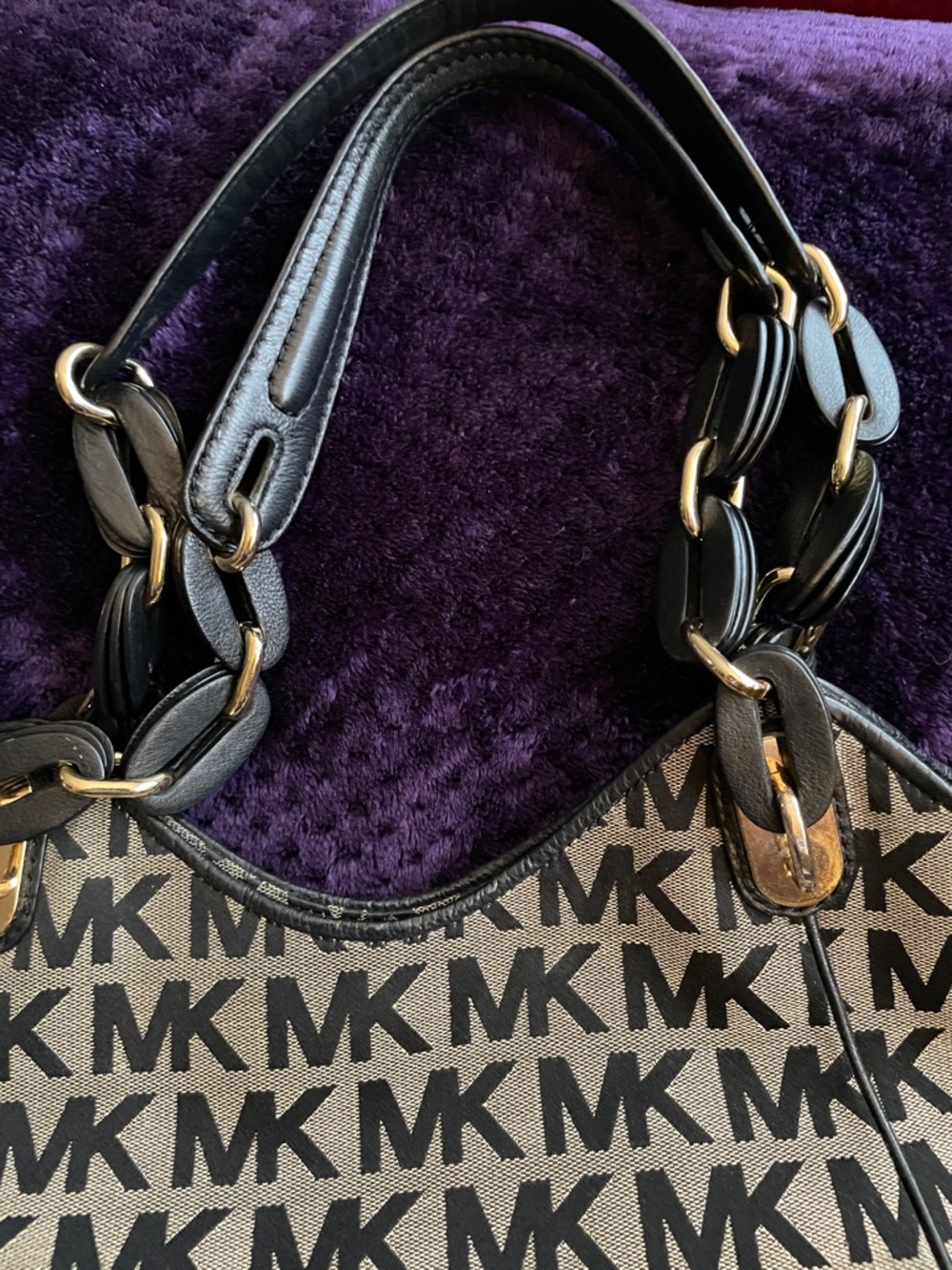 Michael Kors Black & Beige MK Logo Shoulder Bag EUC - Picture 4 of 6